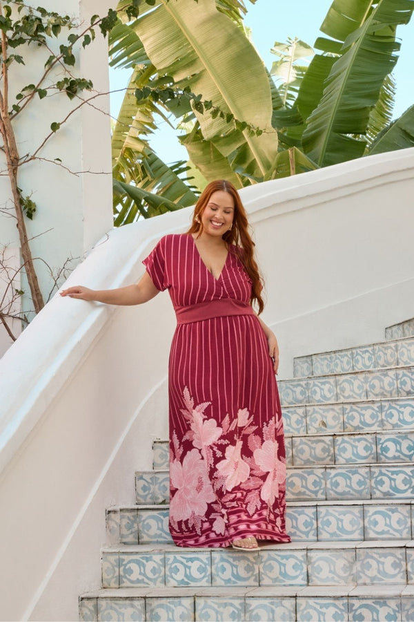 VESTIDO LONGO TRANSPASSADO COM AMARRAÇÃO LISTRADO PEÔNIAS