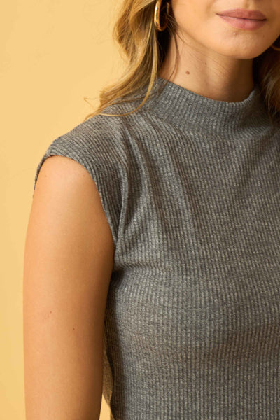 BLUSA COM GOLA CANELADO CONFORT PRETO