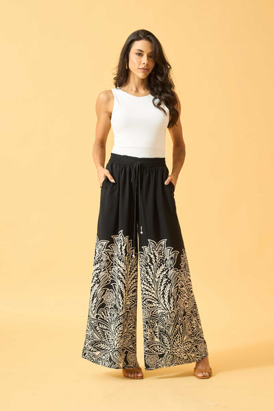 CALCA PANTALONA COM BOLSO RENDA