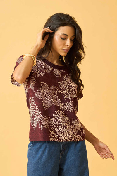 BLUSA COM MANGA CURTA COM GOLA FLOR DE RENDA VINHO