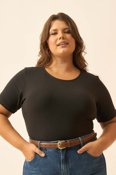 BLUSA COM MANGA CURTA PRETO