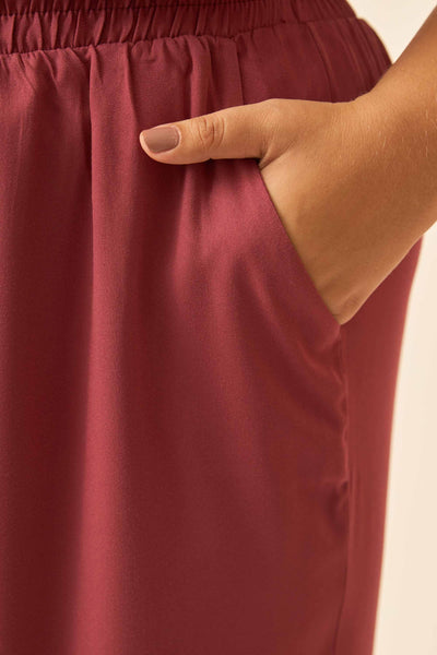 CALÇA RETA COM BOLSO MARSALA