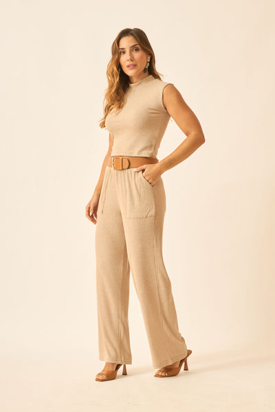 CALÇA RETA COM BOLSO CANELADO CONFORT BEGE