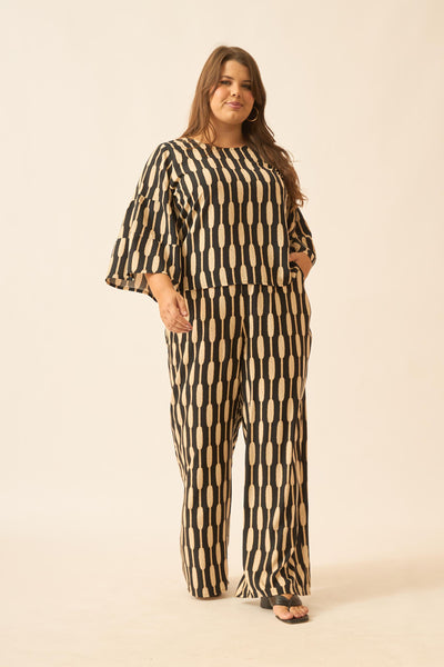 CALÇA RETA COM BOLSO BAMBOO PRETO