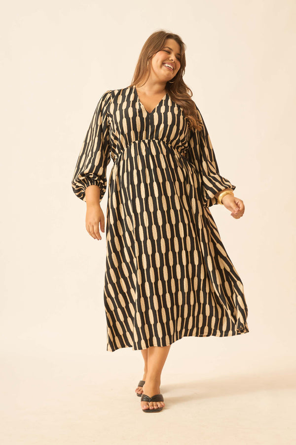 VESTIDO MIDI COM ABERTURA LATERAL BAMBOO PRETO