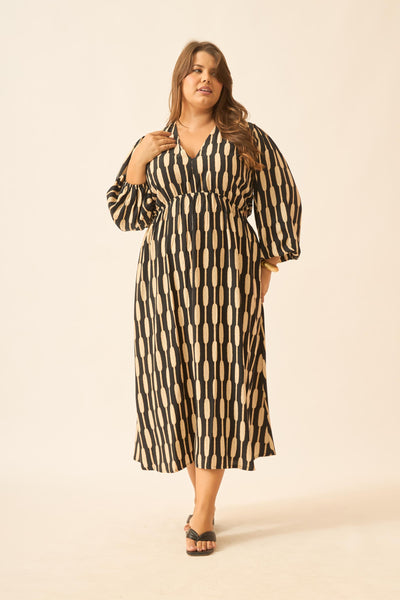 VESTIDO MIDI COM ABERTURA LATERAL BAMBOO PRETO