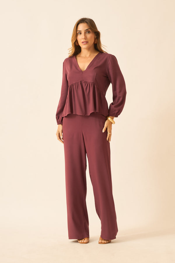 CALÇA RETA COM BOLSO ROXO FRUTADO