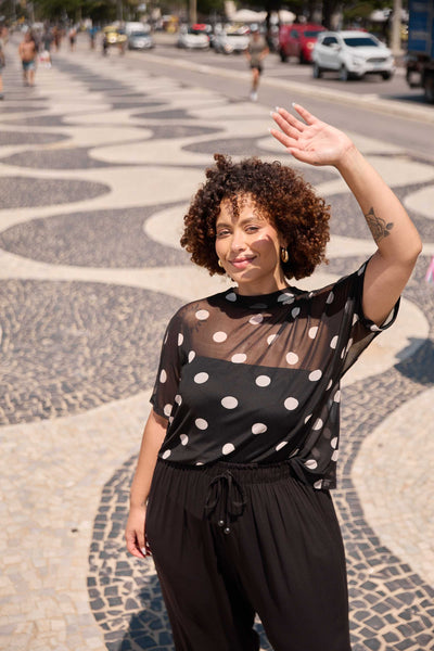 BLUSA COM GOLA EM TULE MAXI POÁ