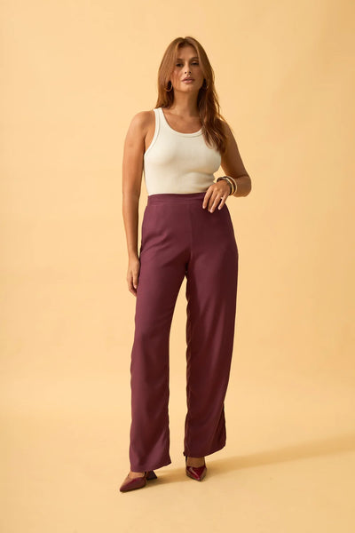 CALCA RETA COM BOLSO VISCOSE CREPADA ROXO FRUTADO
