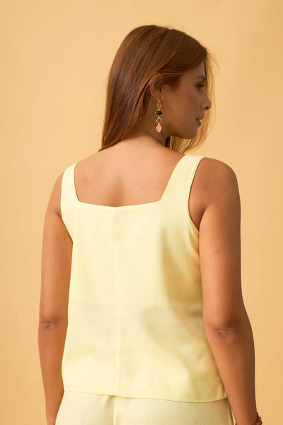 BLUSA COM DECOTE QUADRADO LINHO TRANCOSO AMARELO CERA