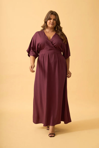 VESTIDO LONGO TRANSPASSADO COM DECOTE V ROXO FRUTADO