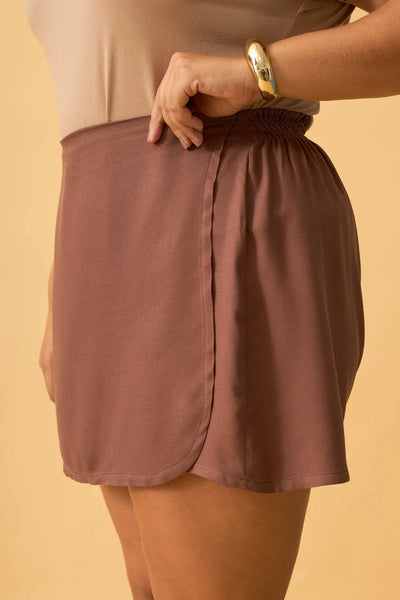 SHORT SAIA VISCOSE CREPADA CAPPUCCINO