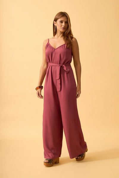 MACACAO COM FAIXA E BOTAO EM TWILL VERMELHO PROFUNDO