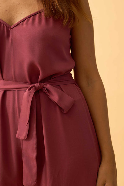 MACACAO COM FAIXA E BOTAO EM TWILL VERMELHO PROFUNDO