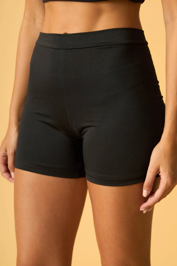 SHORT BASICO SEGUNDA PELE ROMANTIC PRETO