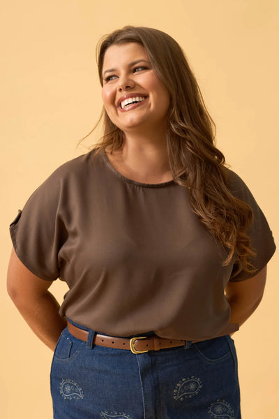 BLUSA COM BOTAO TWILL TERRA ESCURA