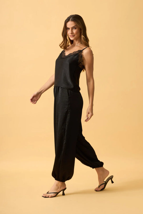 CALCA ALADIM COM BOLSO EM CRINCLE LISO PRETO