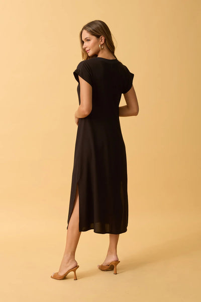 VESTIDO MIDI VISCOSE LISA COM GOLA PRETO