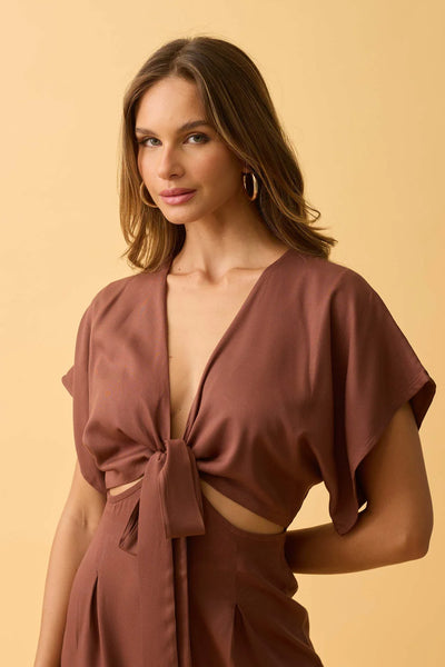MACACAO DECOTE V E AMARRACAO TWILL CAPPUCCINO