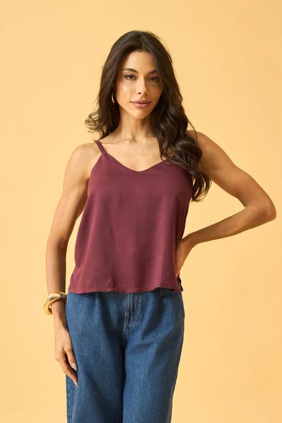 CAMISETA COM DECOTE V TWILL ROXO FRUTADO