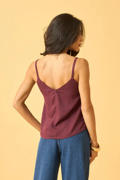 CAMISETA COM DECOTE V TWILL ROXO FRUTADO