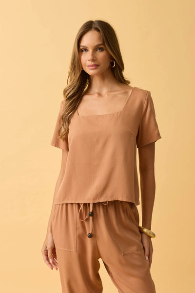 BLUSA COM DECOTE QUADRADO TWILL CANELA
