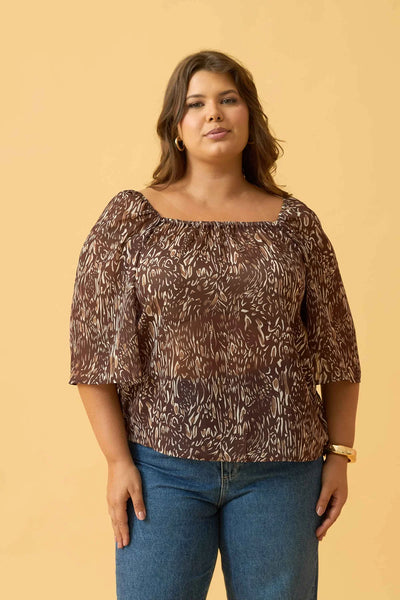 BLUSA OMBRO A OMBRO CHIFFON ANIMAL PRINT II MARROM