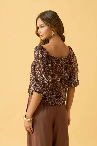 BLUSA OMBRO A OMBRO CHIFFON ANIMAL PRINT II MARROM