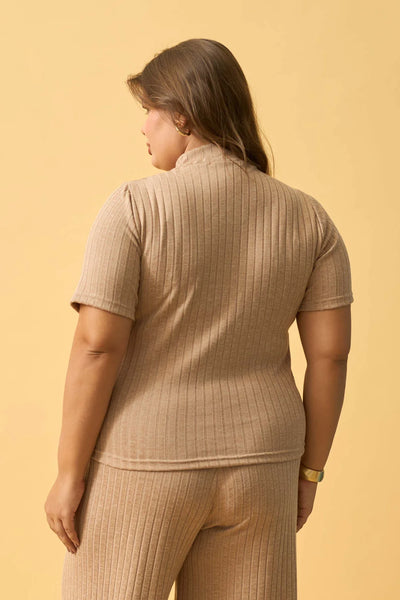 BLUSA CANELADA FLANEL GOLA E MANGA CURTA BEGE QUENTE