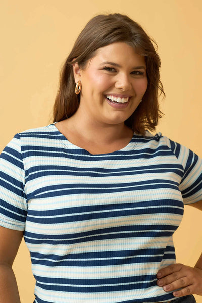 BLUSA COM DECOTE REDONDO RIBANA LISTRADA AZUL