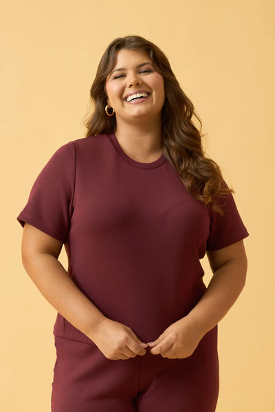 BLUSA COM MANGA CURTA RAGLAN MOLETINHO VINHO