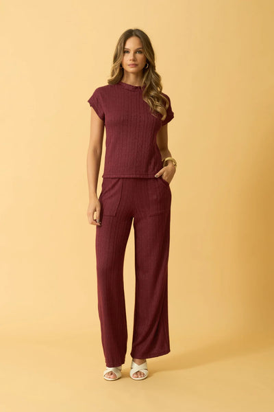 CALCA COM BOLSO JACQUARD DUBLIN VINHO