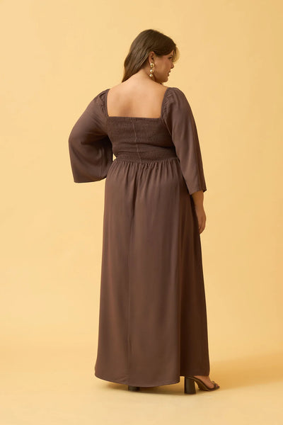 VESTIDO LONGO COM MANGA LONGA TWILL MARROM ESCURO