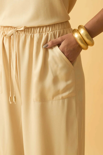 CALCA RETA COM BOLSO TWILL AVEIA