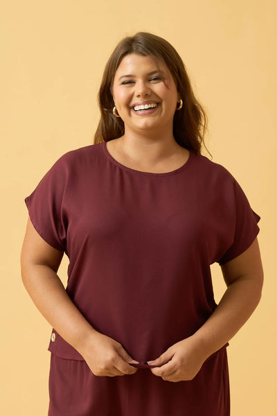 BLUSA COM BOTOES NA LATERAL VINHO