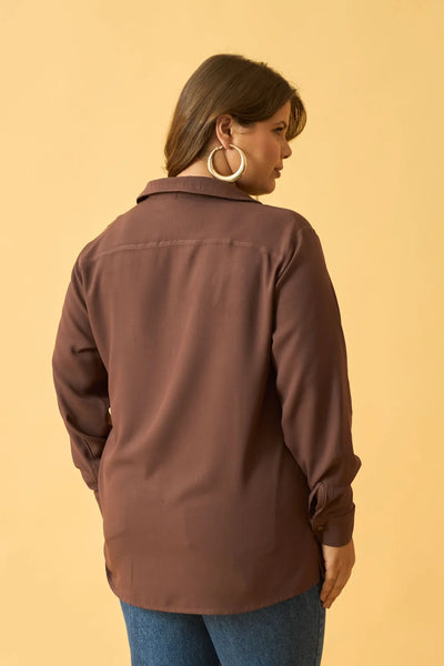 BLUSA SOCIAL COM BOTOES MARROM ESCURO