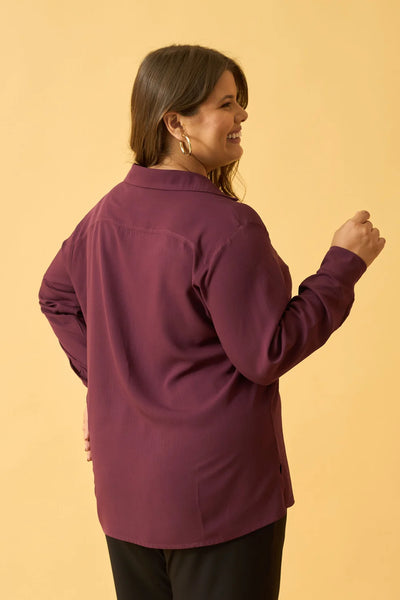 BLUSA SOCIAL COM BOTOES ROXO FRUTADO