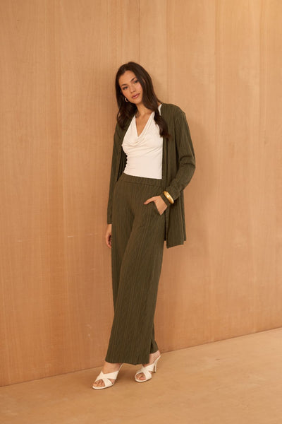 CALÇA RETA COM BOLSO JACQUARD TRANÇADO OLIVE NIGHT