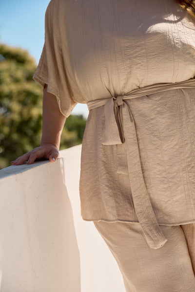 BLUSA COM FAIXA PARA AMARRAÇÃO MARFIM