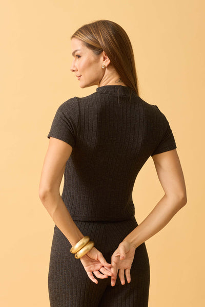 BLUSA CANELADA FLANEL GOLA ALTA E MANGA PRETO