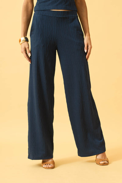 CALÇA RETA COM BOLSO JACQUARD TRANÇADO MARINHO