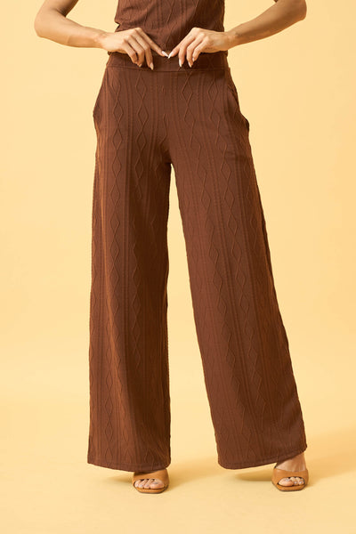 CALÇA RETA COM BOLSO JACQUARD TRANÇADO CAPPUCCINO