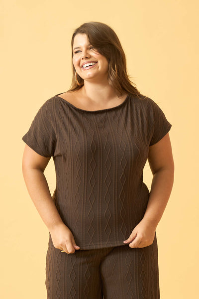 BLUSA OMBRO CAÍDO JACQUARD TRANÇADO MARROM CHOCOLATE