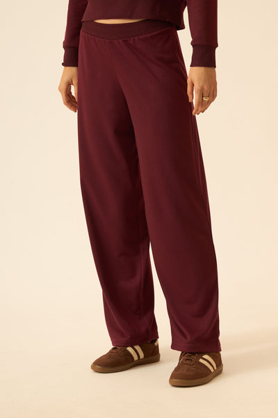 CALÇA RETA MOLETINHO VINHO
