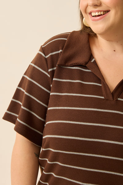 BLUSA POLO COM GOLA COLMEIA LISTRADO MARROM