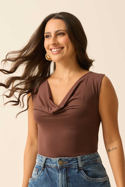BLUSA COM DECOTE DEGAGÊ EM POLIAMIDA MARROM ESPRESSO
