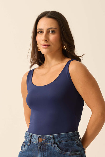 CAMISETA DECOTE U EM POLIAMIDA MARINHO