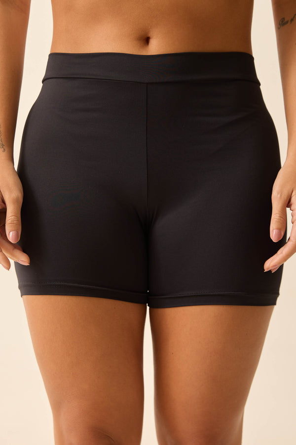 SHORT SEGUNDA PELE EM POLIAMIDA PRETO