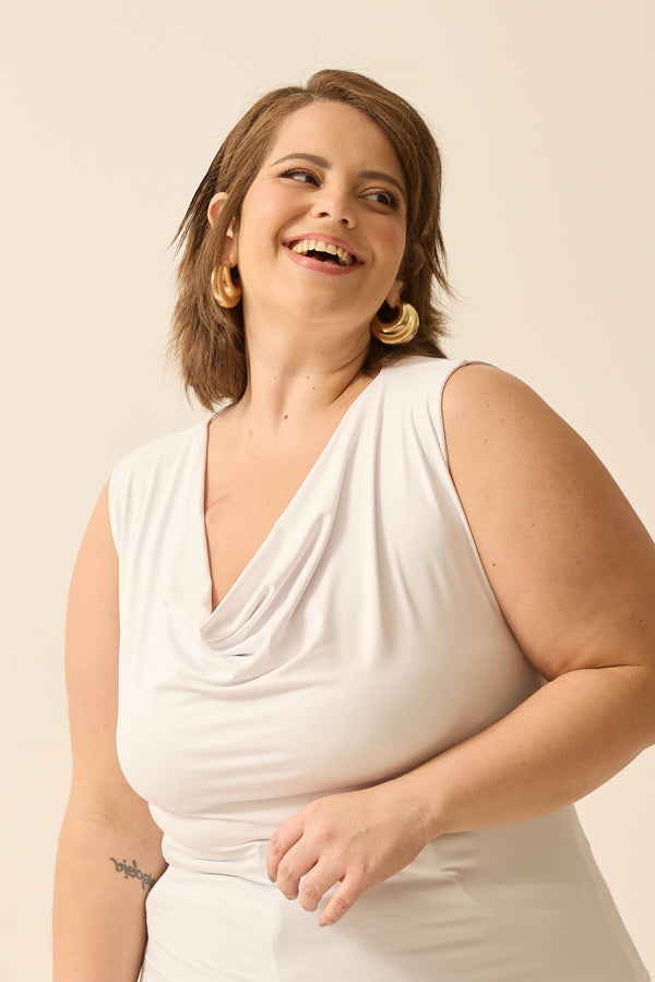BLUSA COM DECOTE DEGAGÊ EM POLIAMIDA OFF