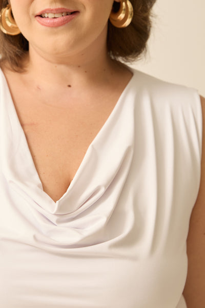 BLUSA COM DECOTE DEGAGÊ EM POLIAMIDA OFF